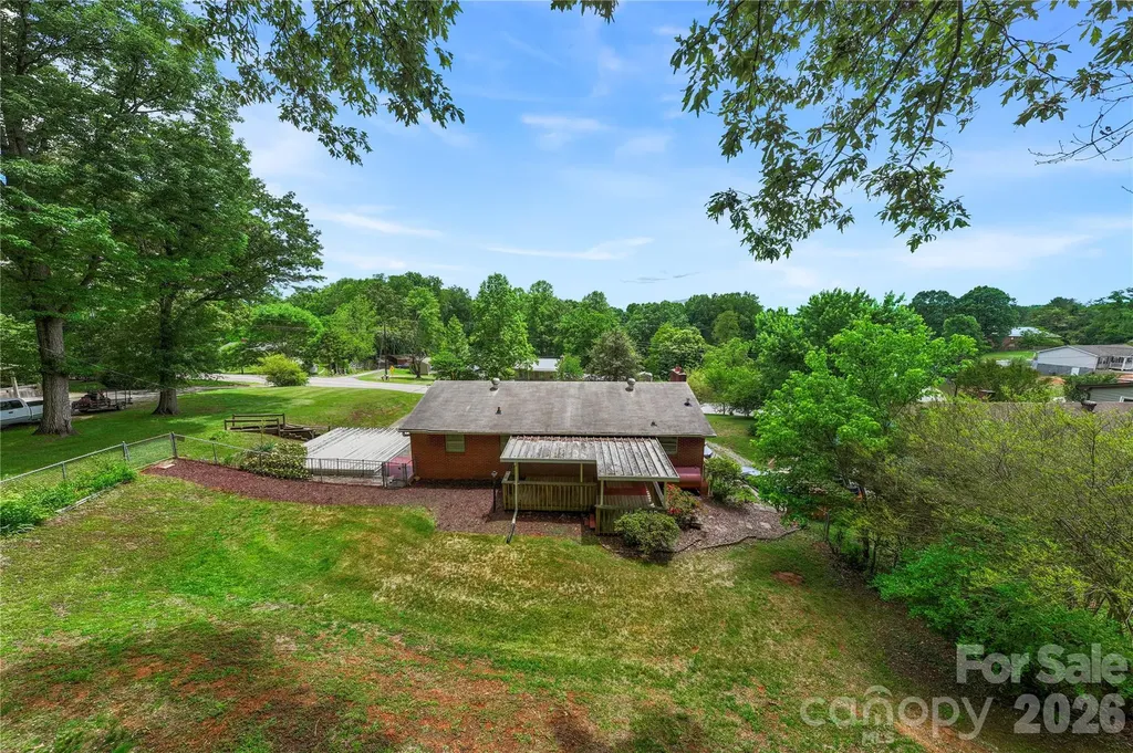309 Oak Hill Road Candler NC 28715