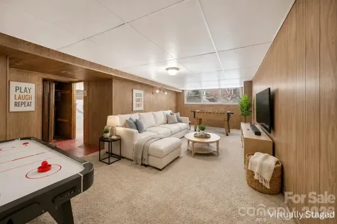 309 Oak Hill Road Candler NC 28715