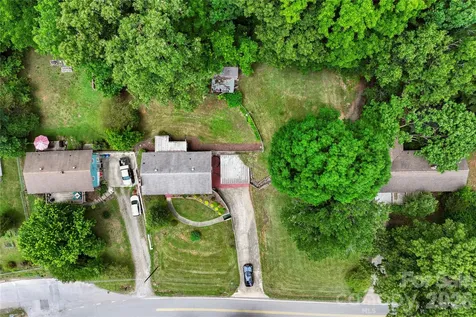 309 Oak Hill Road Candler NC 28715