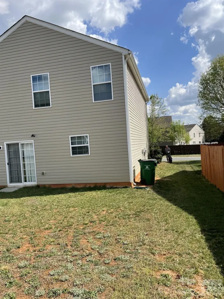 3102 Victoria Brook Lane Charlotte NC 28208