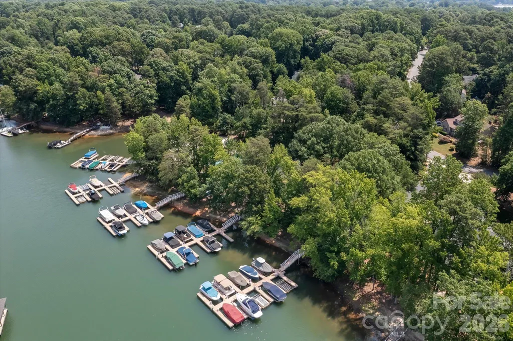 122 Lake Pine Road Mooresville NC 28117