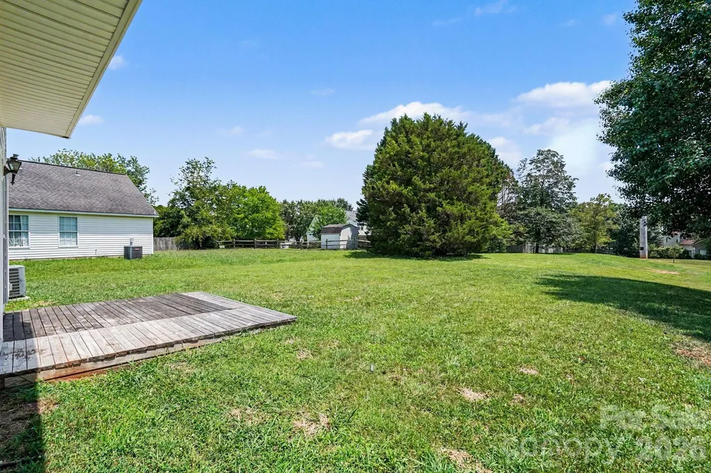 9806 Coriander Court Charlotte NC 28215