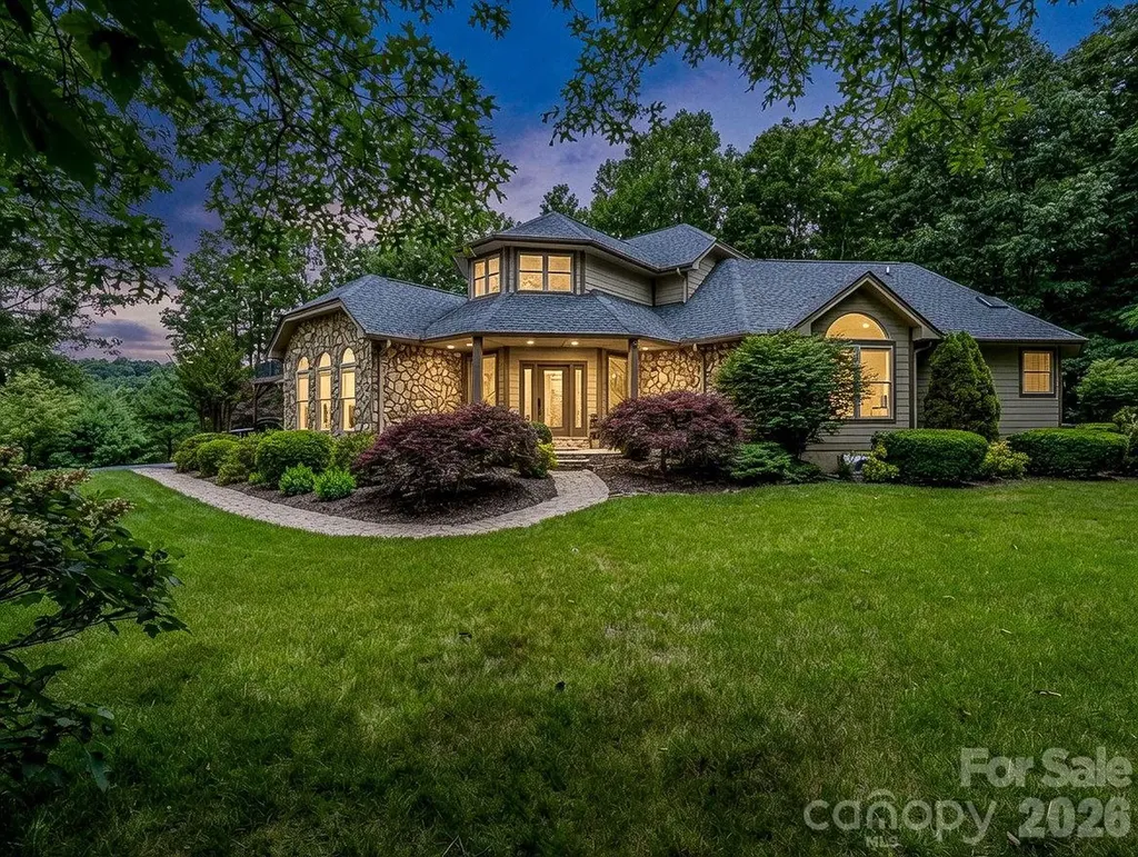 131 Arcadia Falls Way Black Mountain NC 28711