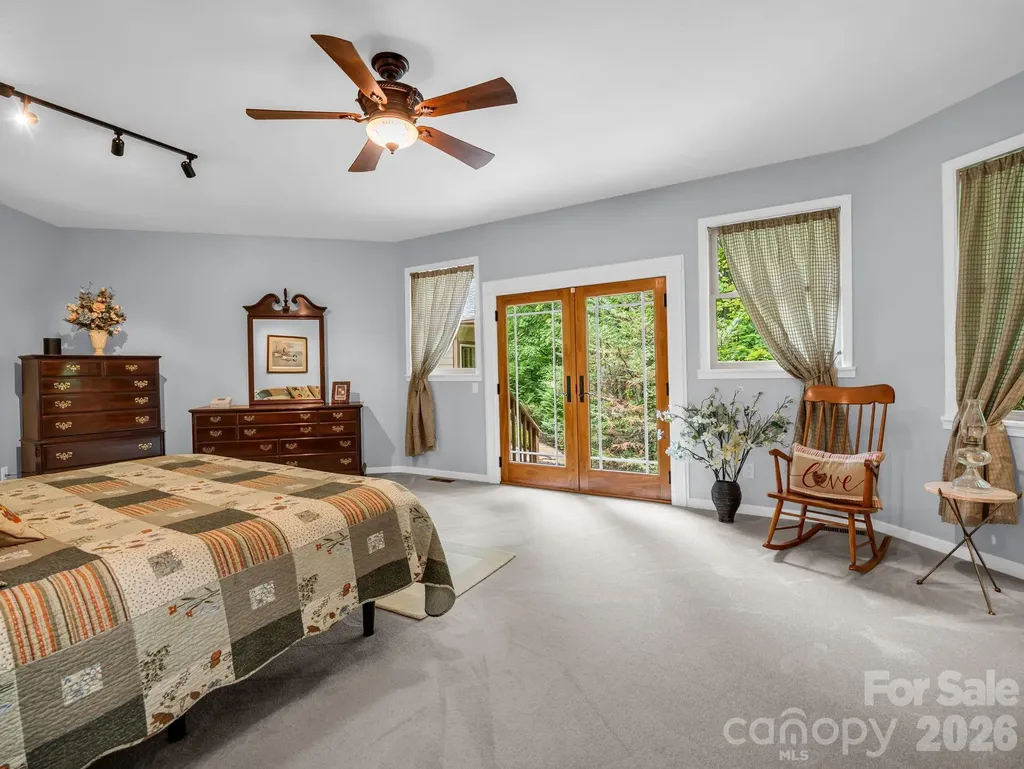 131 Arcadia Falls Way Black Mountain NC 28711