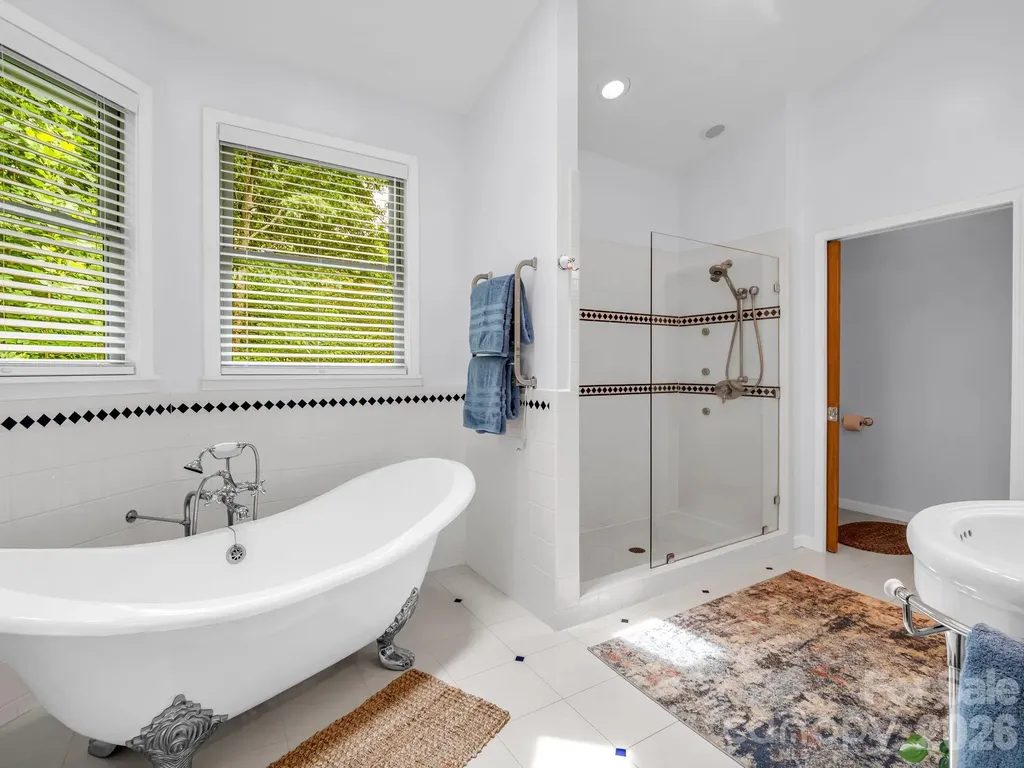 131 Arcadia Falls Way Black Mountain NC 28711