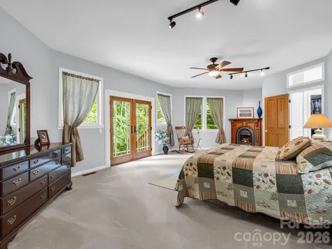 131 Arcadia Falls Way Black Mountain NC 28711