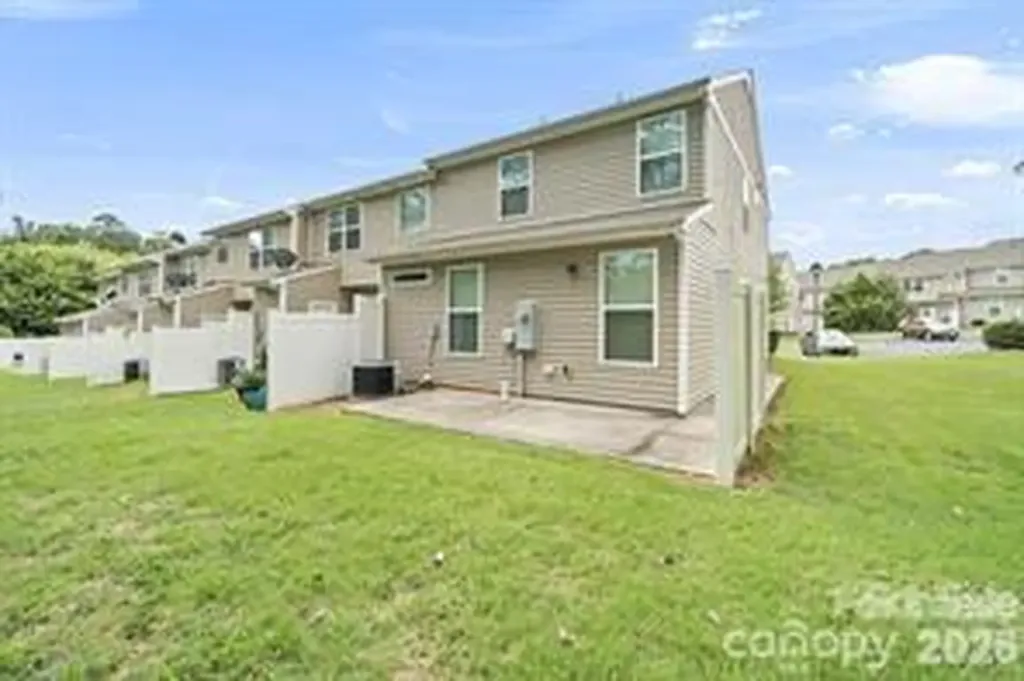 1880 Aston Mill Place Charlotte NC 28273
