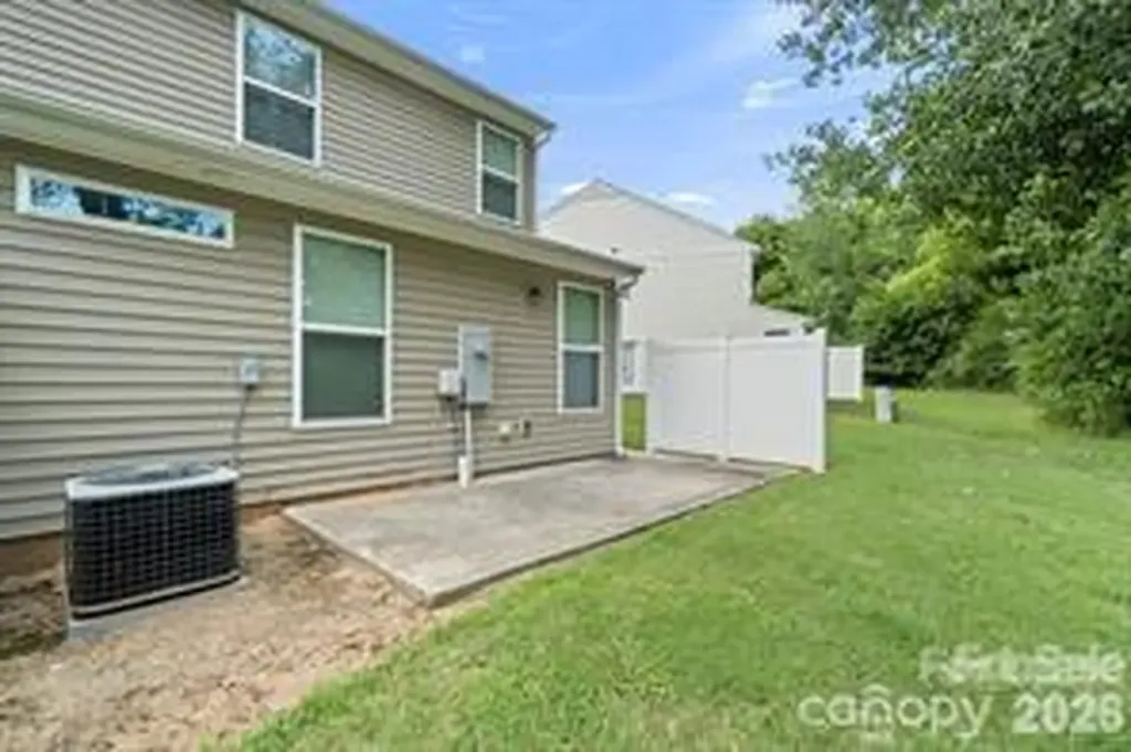 1880 Aston Mill Place Charlotte NC 28273