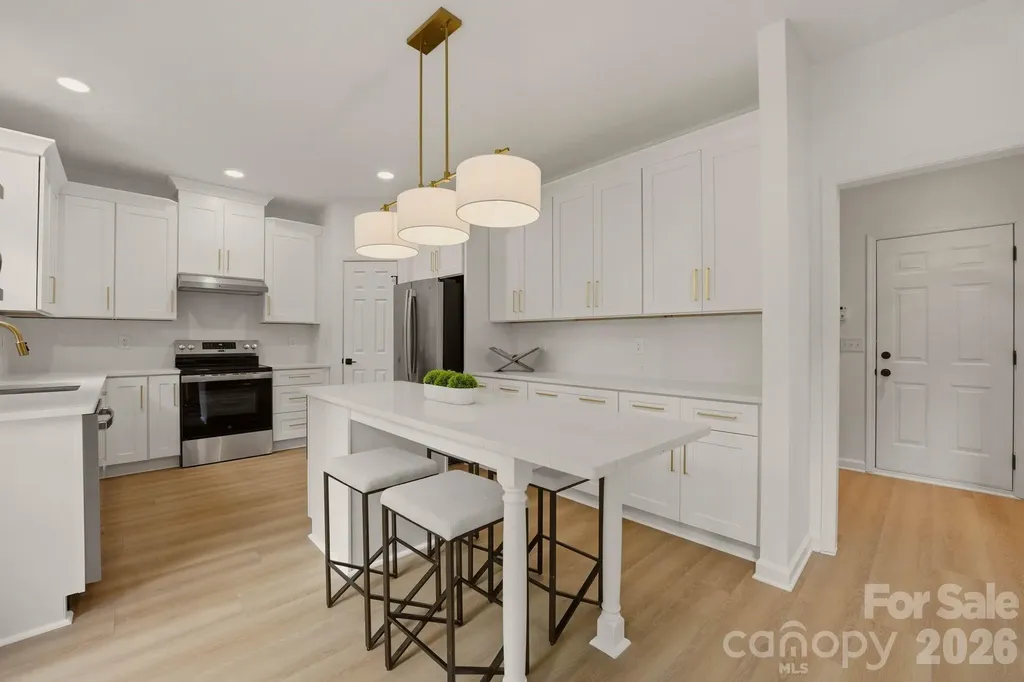 9705 Tenencia Court Charlotte NC 28277
