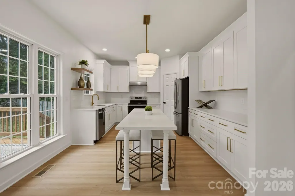 9705 Tenencia Court Charlotte NC 28277