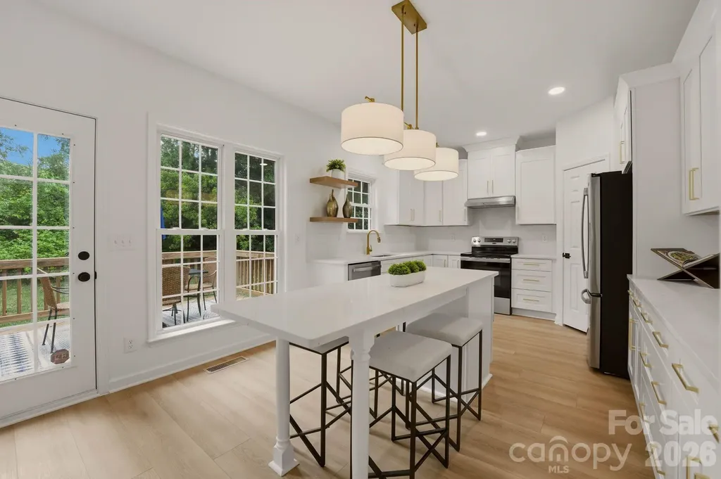 9705 Tenencia Court Charlotte NC 28277