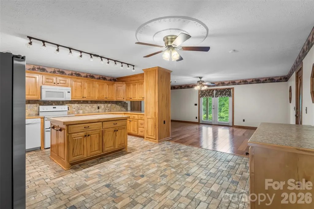 5809 Old Nc 18 Highway Connelly Springs NC 28612