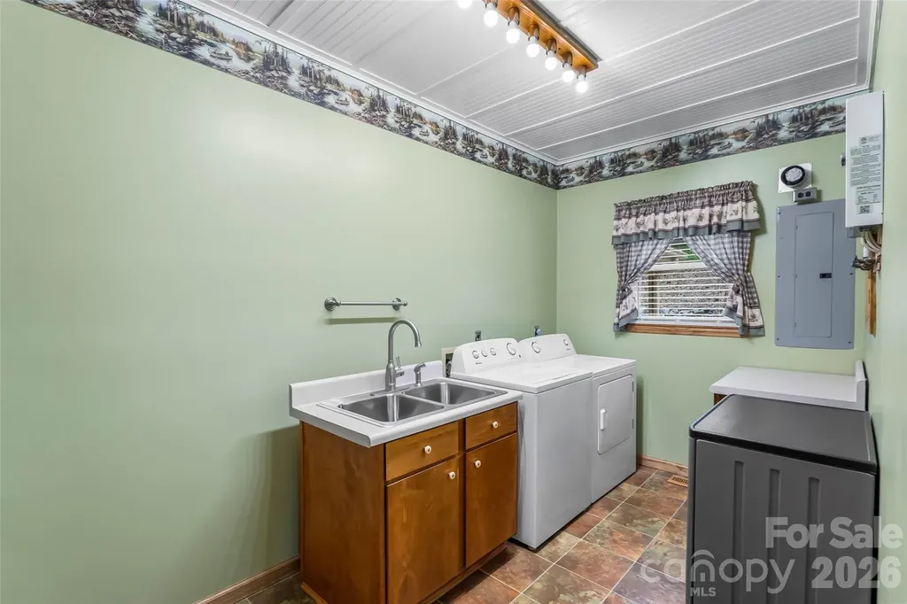 5809 Old Nc 18 Highway Connelly Springs NC 28612