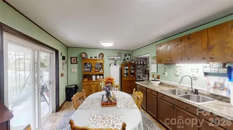 81 Pine Mount Road Weaverville NC 28787