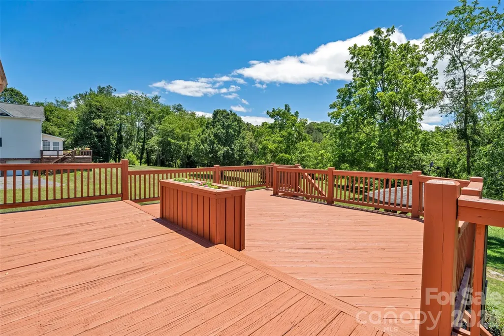 117 Caldonia Drive Candler NC 28715