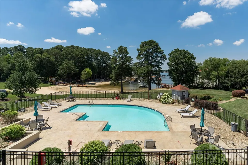 17919 Kings Point Drive Cornelius NC 28031