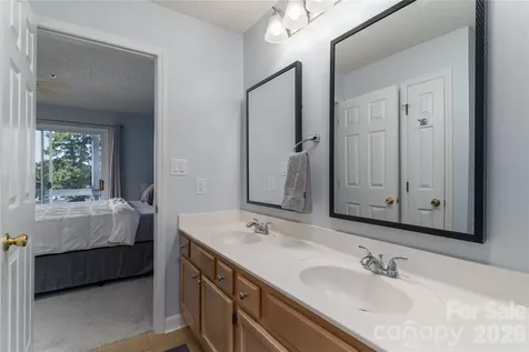 17919 Kings Point Drive Cornelius NC 28031