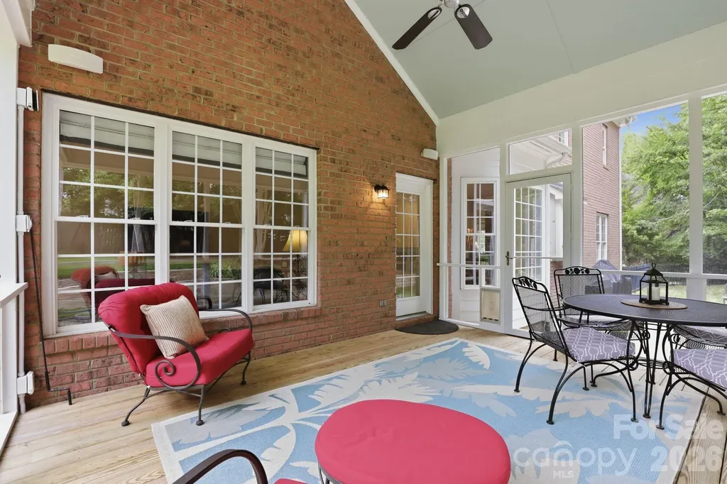 7011 Edenderry Drive Charlotte NC 28270