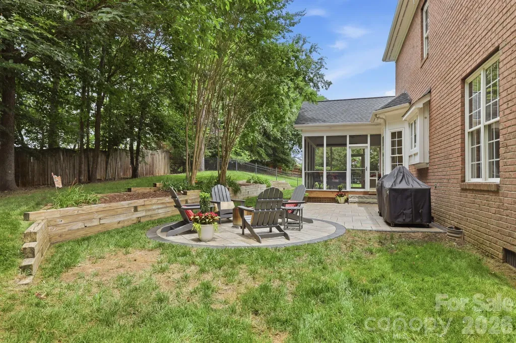 7011 Edenderry Drive Charlotte NC 28270