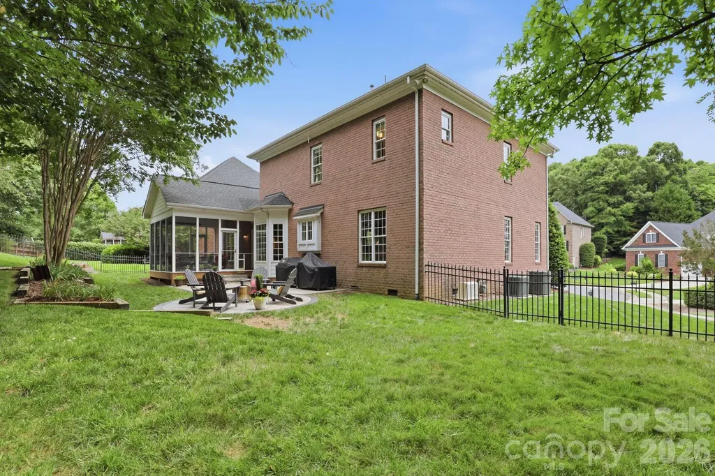 7011 Edenderry Drive Charlotte NC 28270