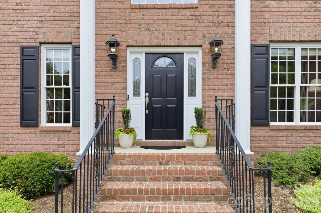 7011 Edenderry Drive Charlotte NC 28270