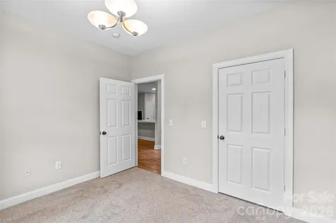 21231 Hickory Street Cornelius NC 28031