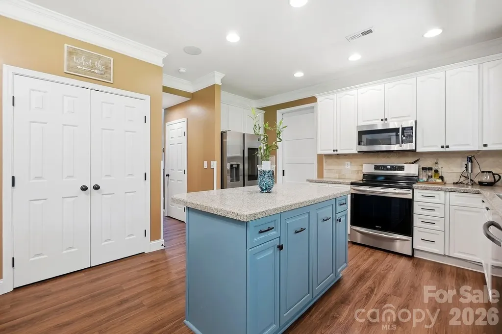 1338 Wrangell Lane Charlotte NC 28214