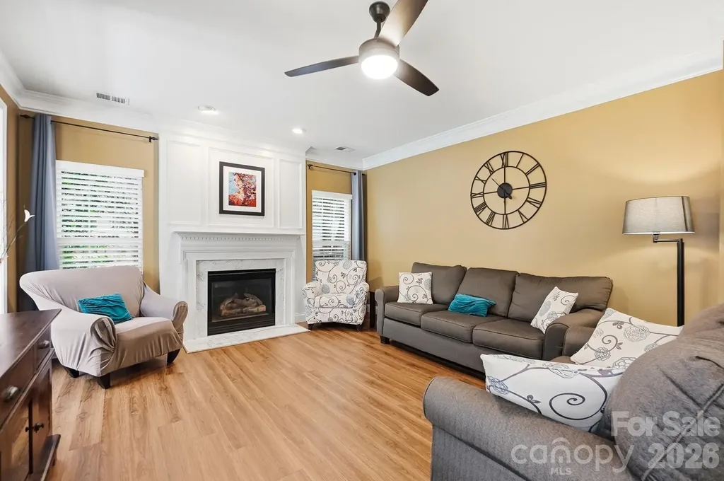 1338 Wrangell Lane Charlotte NC 28214