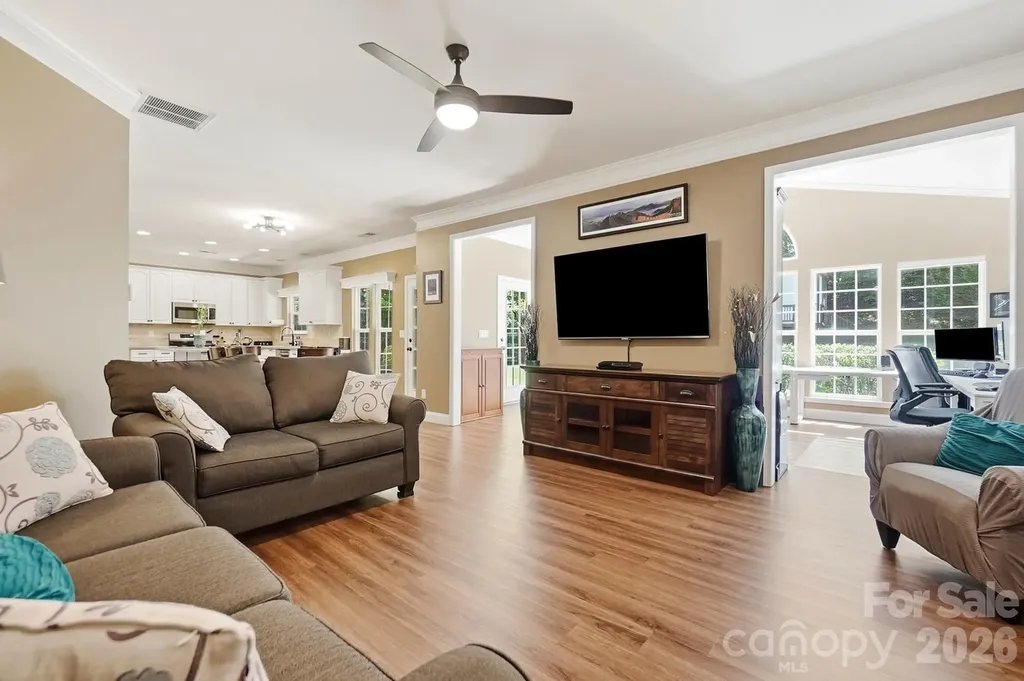 1338 Wrangell Lane Charlotte NC 28214