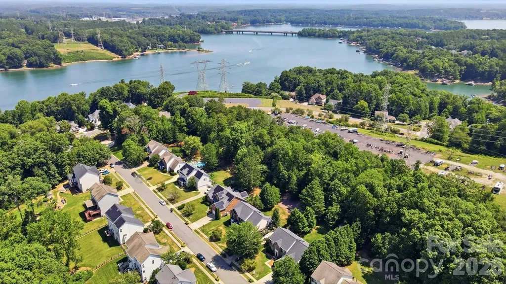 1338 Wrangell Lane Charlotte NC 28214