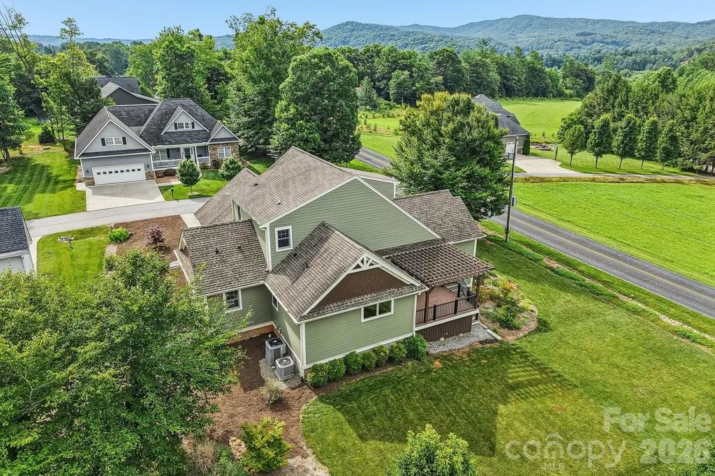 17 Hamilton Woods Lane Etowah NC 28729