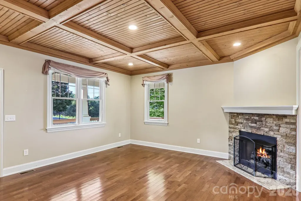 17 Hamilton Woods Lane Etowah NC 28729