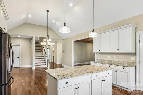 17 Hamilton Woods Lane Etowah NC 28729