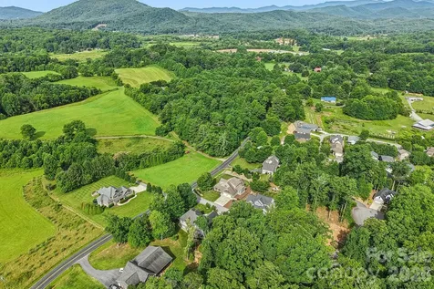 17 Hamilton Woods Lane Etowah NC 28729