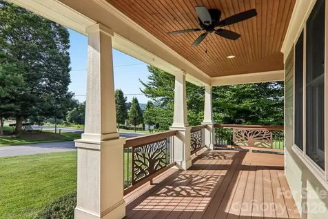 17 Hamilton Woods Lane Etowah NC 28729