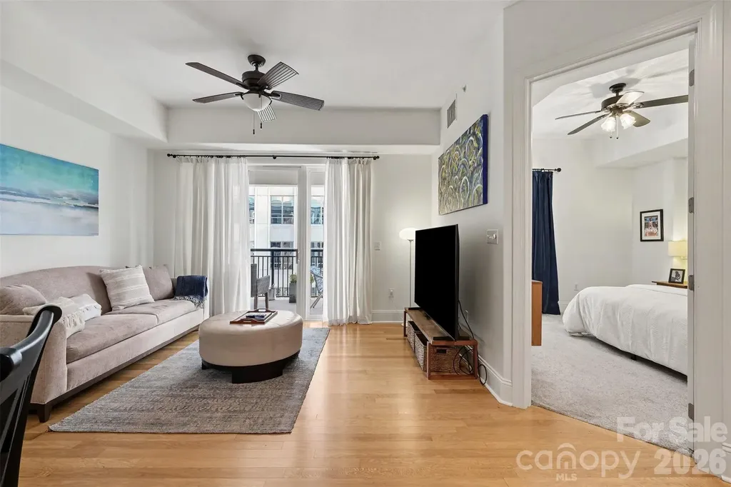 Charlotte NC, 4625 Piedmont Row Drive, Unit 602