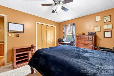 71 Green Vale Drive Leicester NC 28748