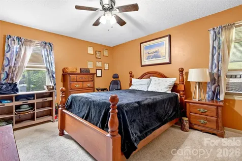 71 Green Vale Drive Leicester NC 28748