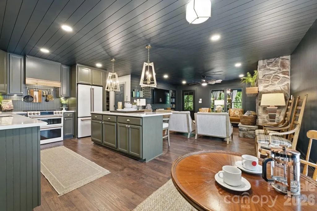 3819 Flat Mountain Road Highlands NC 28741