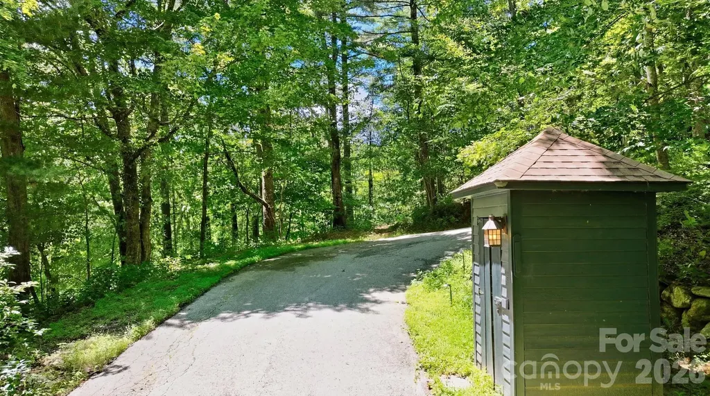 3819 Flat Mountain Road Highlands NC 28741