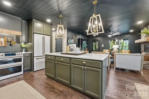 3819 Flat Mountain Road Highlands NC 28741