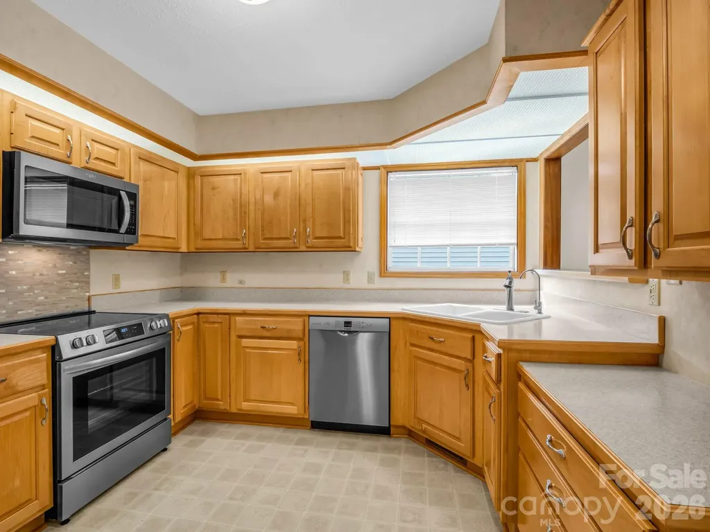 341 Laurel Park Place Hendersonville NC 28791
