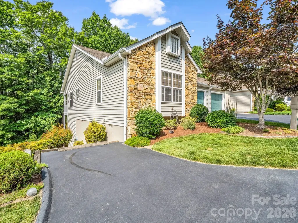 341 Laurel Park Place Hendersonville NC 28791