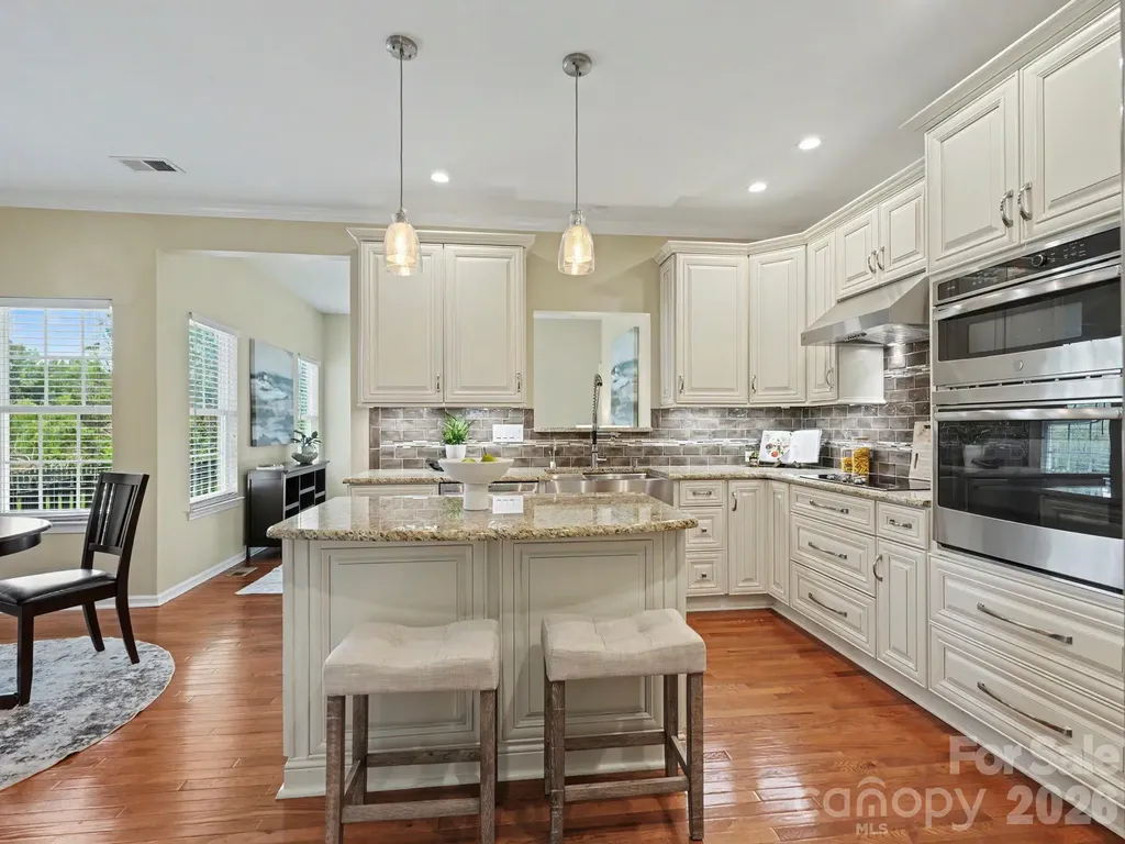 15505 Robsart Court Charlotte NC 28277