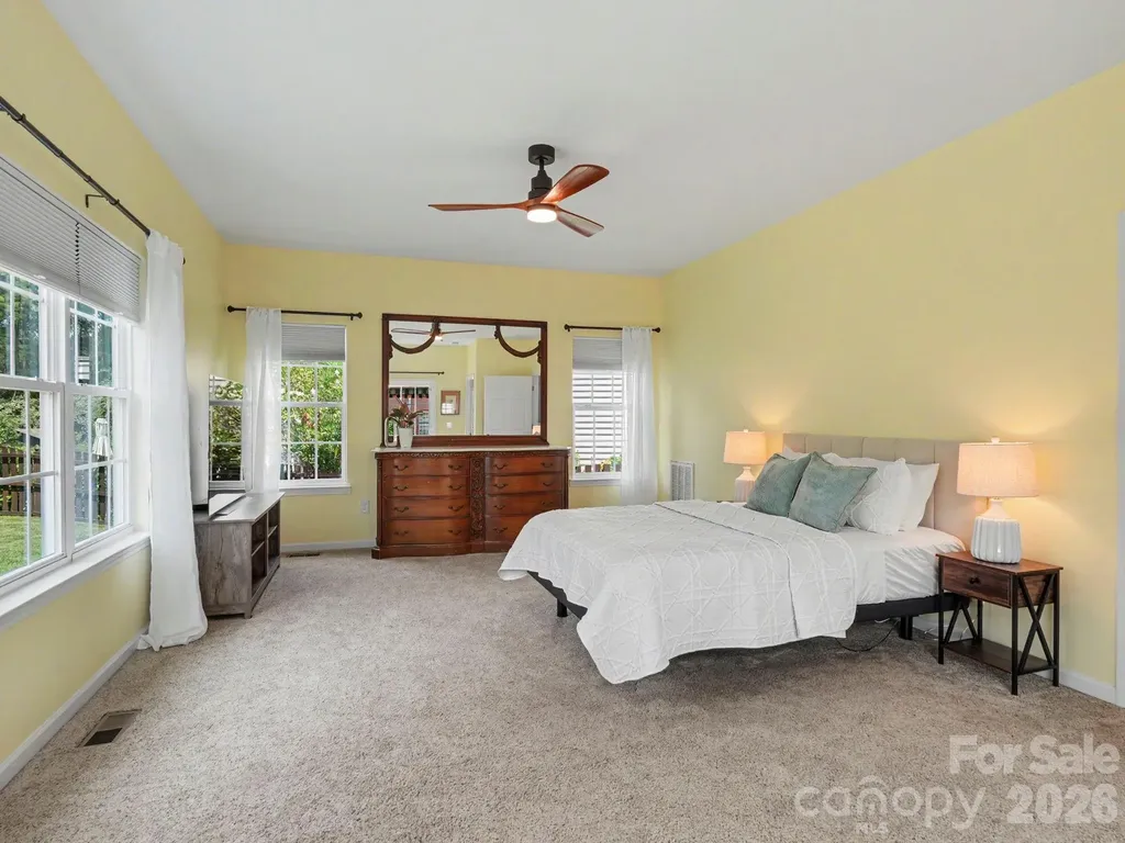 15505 Robsart Court Charlotte NC 28277