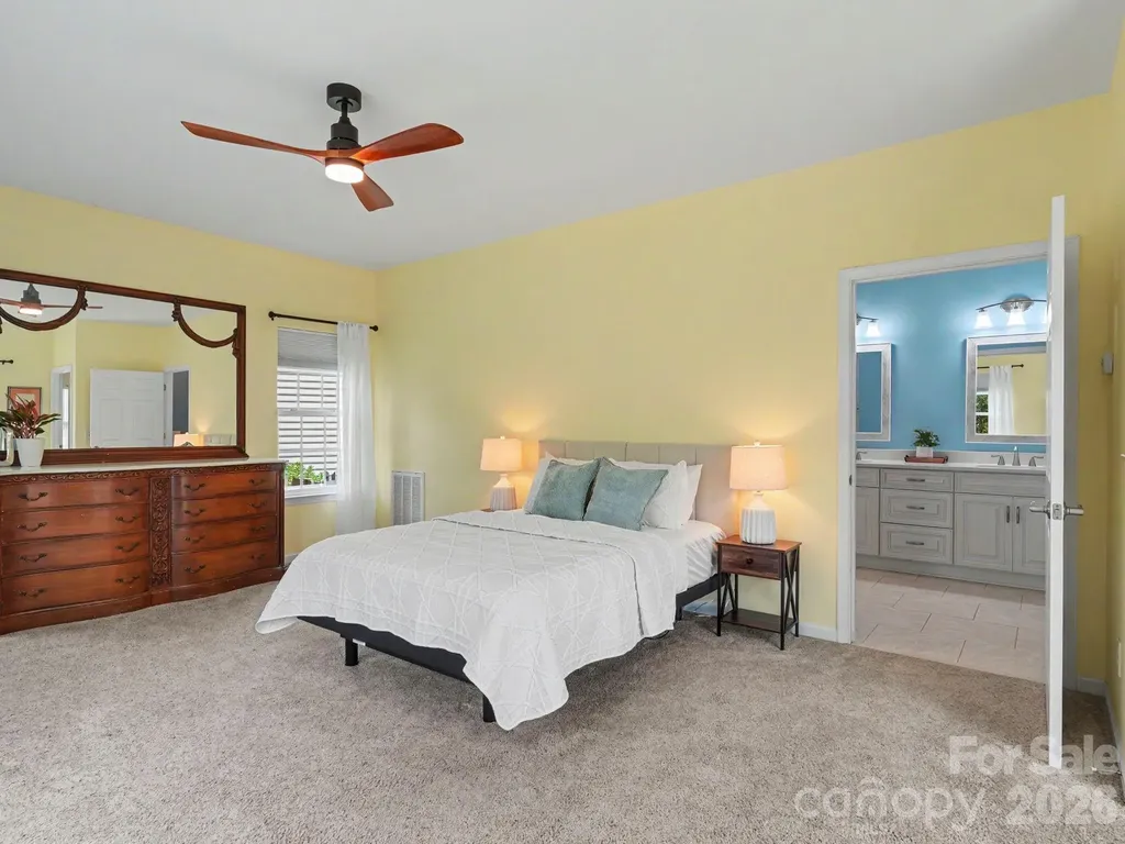 15505 Robsart Court Charlotte NC 28277