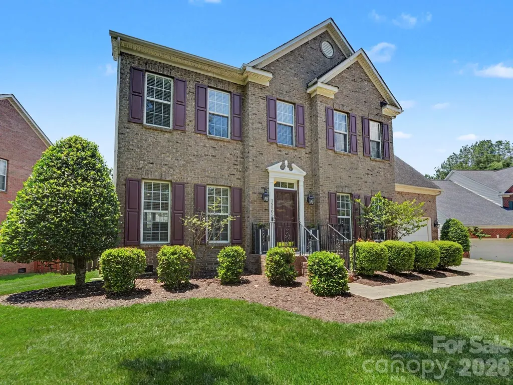 15505 Robsart Court Charlotte NC 28277
