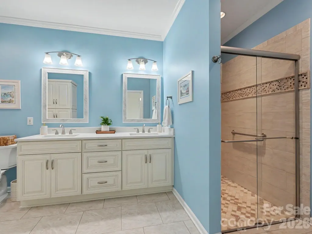 15505 Robsart Court Charlotte NC 28277