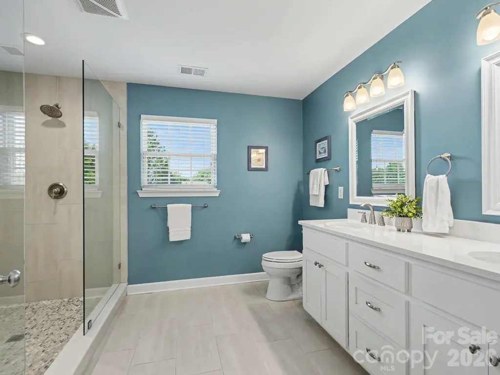 15505 Robsart Court Charlotte NC 28277