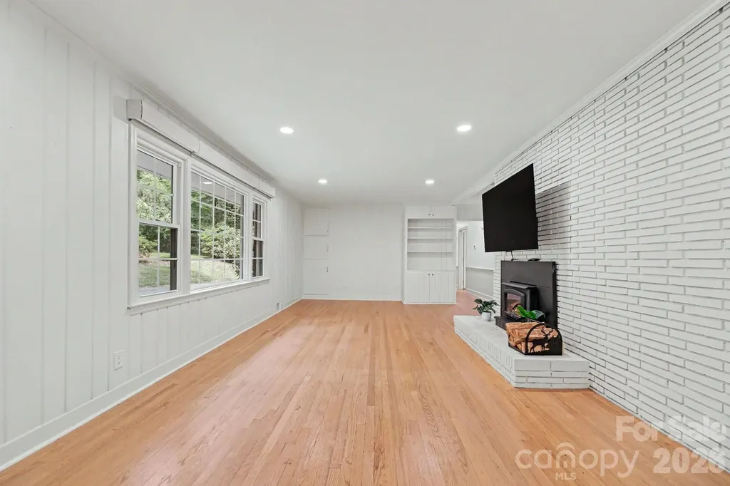 100 Malvern Court Winston Salem NC 27106